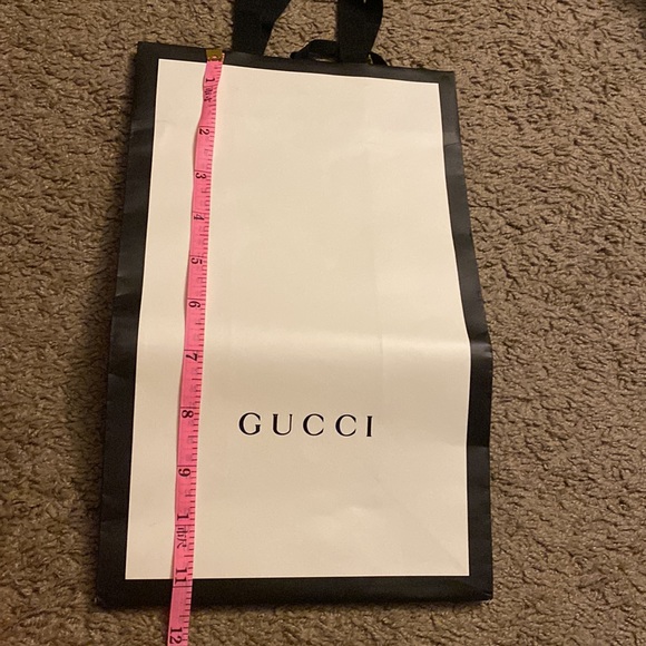 Gucci paper bag - good condition. Please see pics - Picture 4 of 7